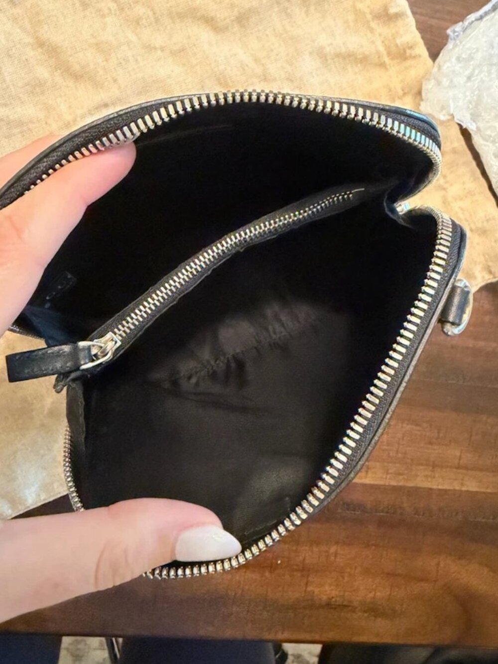 Gucci x Sega Black Dome Mini Crossbody Shoulder Bag - MSRP $1790 - Picture 3 of 13